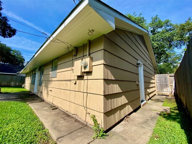 Photo - 1810 Mill Creek Dr