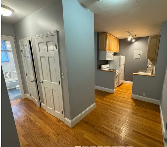 Building Photo - 1999 Commonwealth Ave Unit 01-2