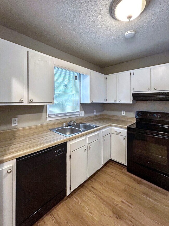 Photo - 1524 Township Cir