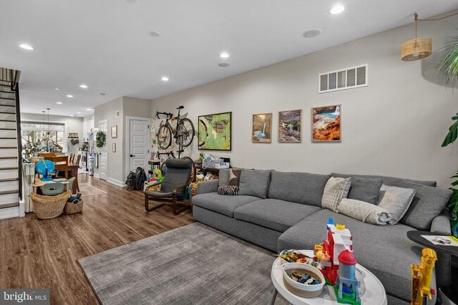 Photo - 2323 Federal St