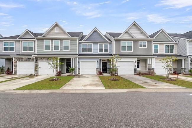 Photo - 443 Duskywing Dr