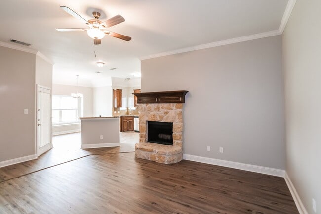 Photo - 2720 Claydon Dr