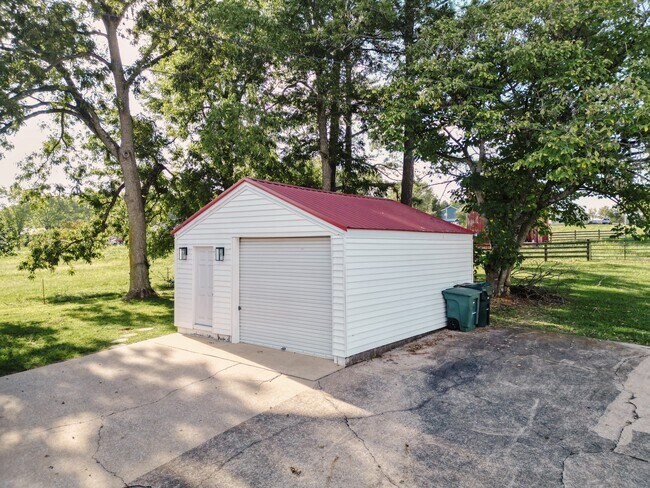 Photo - 1806 W Main St