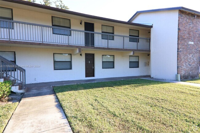 Building Photo - 6040 Shaker Wood Cir Unit 106 Rental