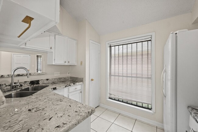 Photo - 6627 Misty Dale Dr