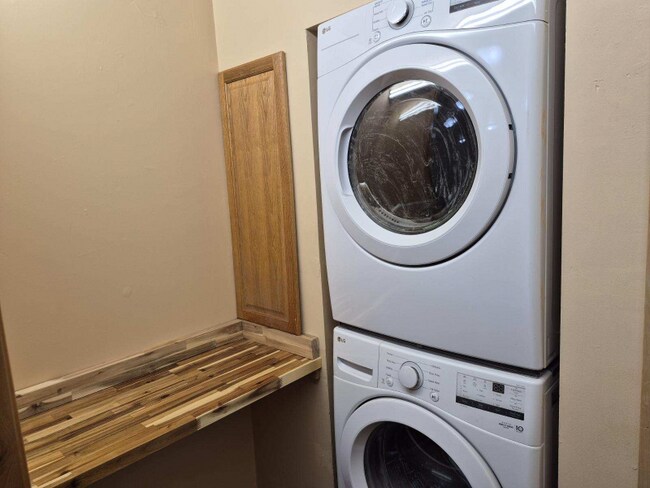 Photo - 408 E 6th Ave Apartamento Unidad 408 East 6th Avenue