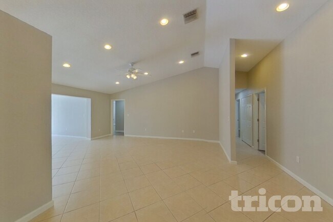 14980 Crown Dr