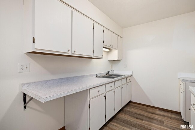 Photo - 1300 W Jeth Ct Unit I