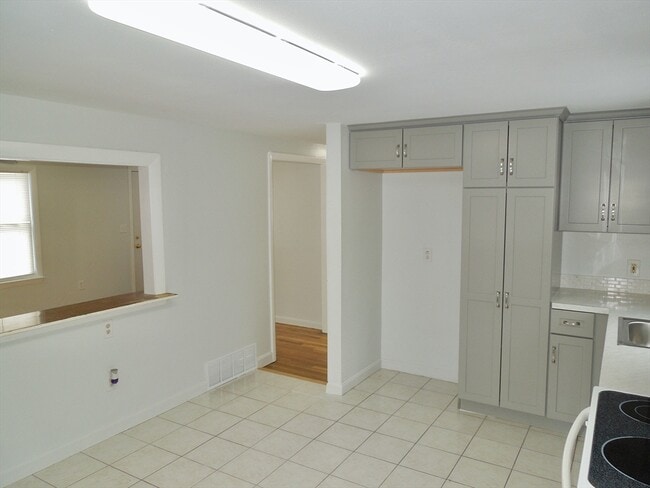 Photo - 75 7 Hills Rd