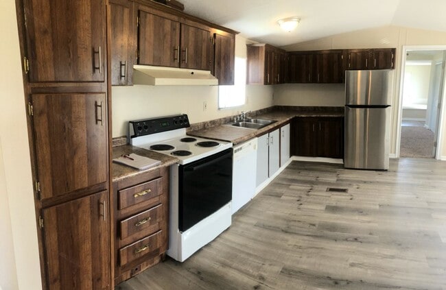 Photo - 3 BDR / 2BA in Private Community