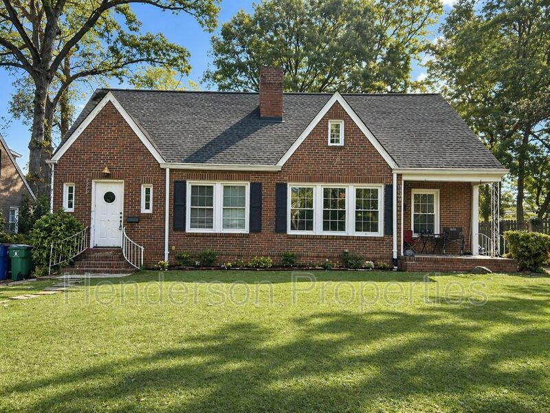 Photo - 1328 St Julien St