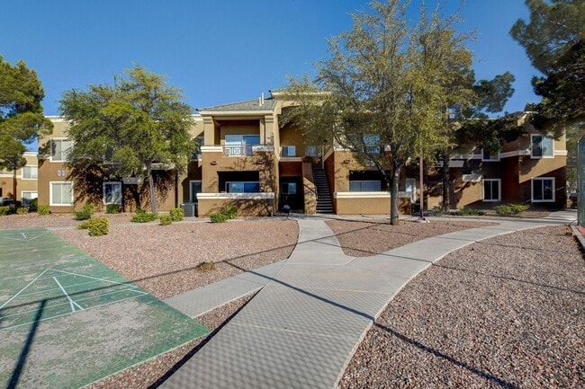 Photo - Charming 1 Bedroom / 1 Bathroom Condo in Gated Community! Unit 1064