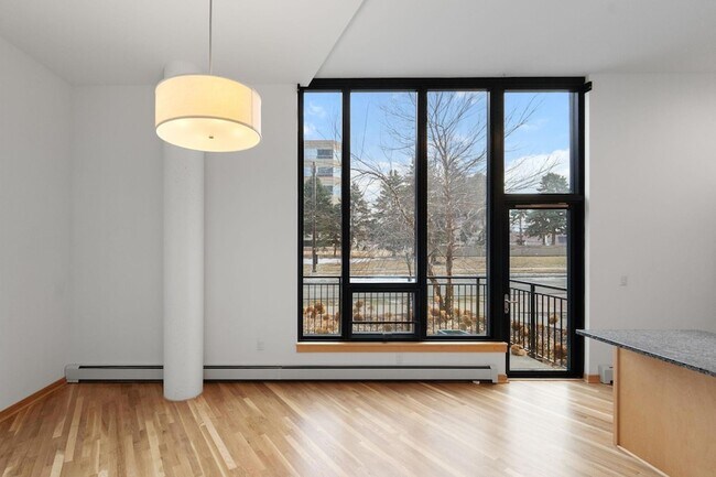 Photo - 1240 S 2nd St