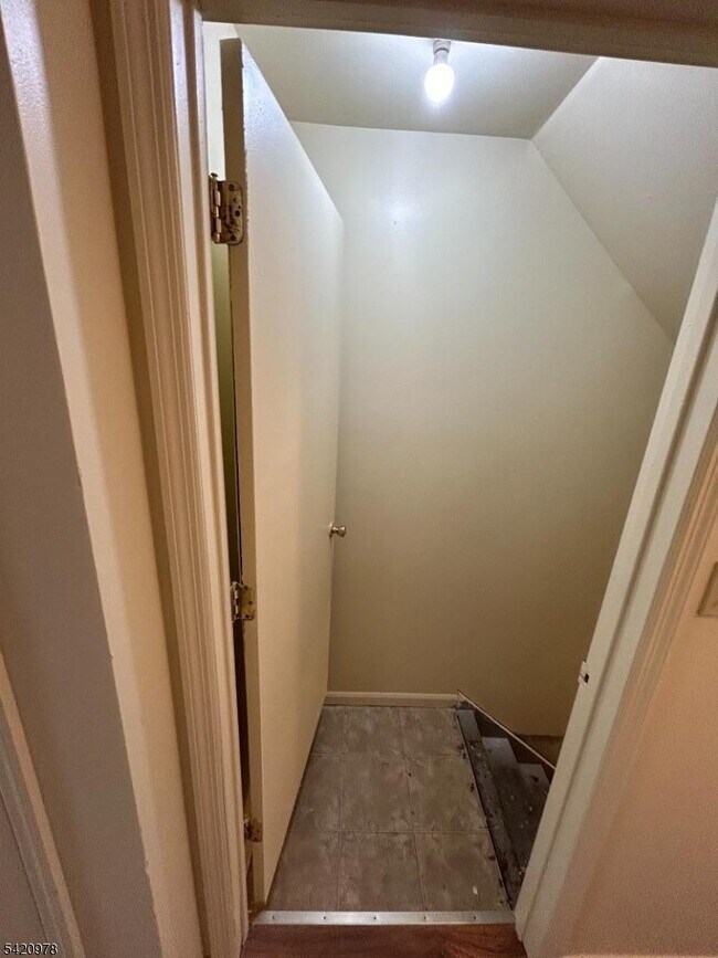 Photo - 13 Hampton Rd