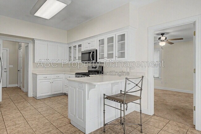 Photo - 1525 W Deane St
