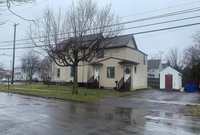 Building Photo - 100 W Ellis St Rental