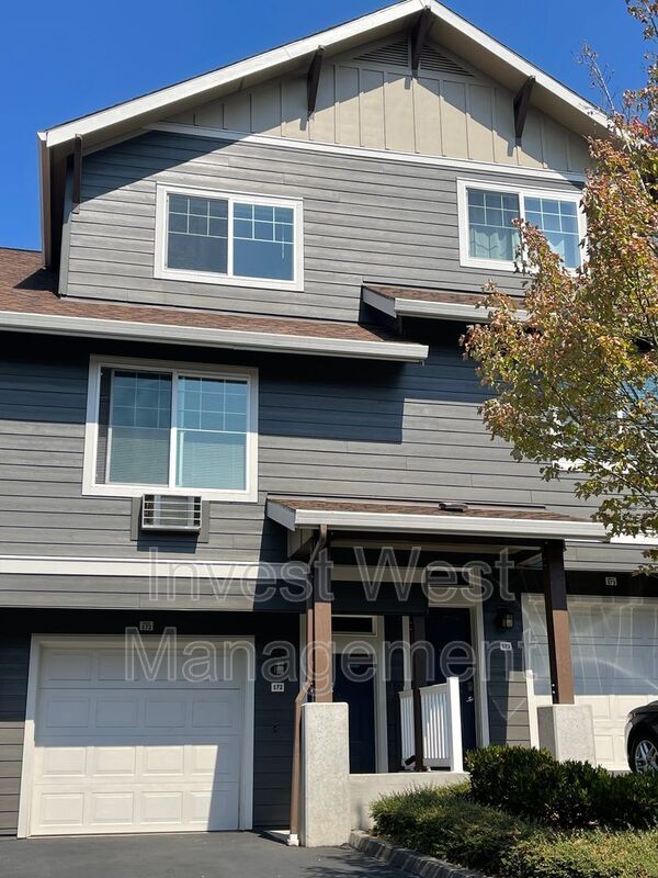 Building Photo - 10800 SE 17th Cir