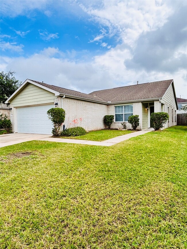 Building Photo - 8134 Sanders Forest Ct