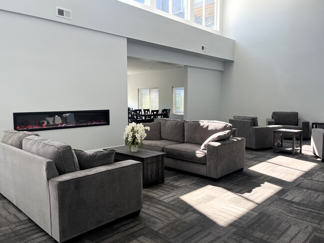 Photo - Alice Place Monroe