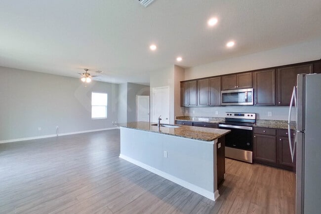 Photo - 30084 Fedora Cir