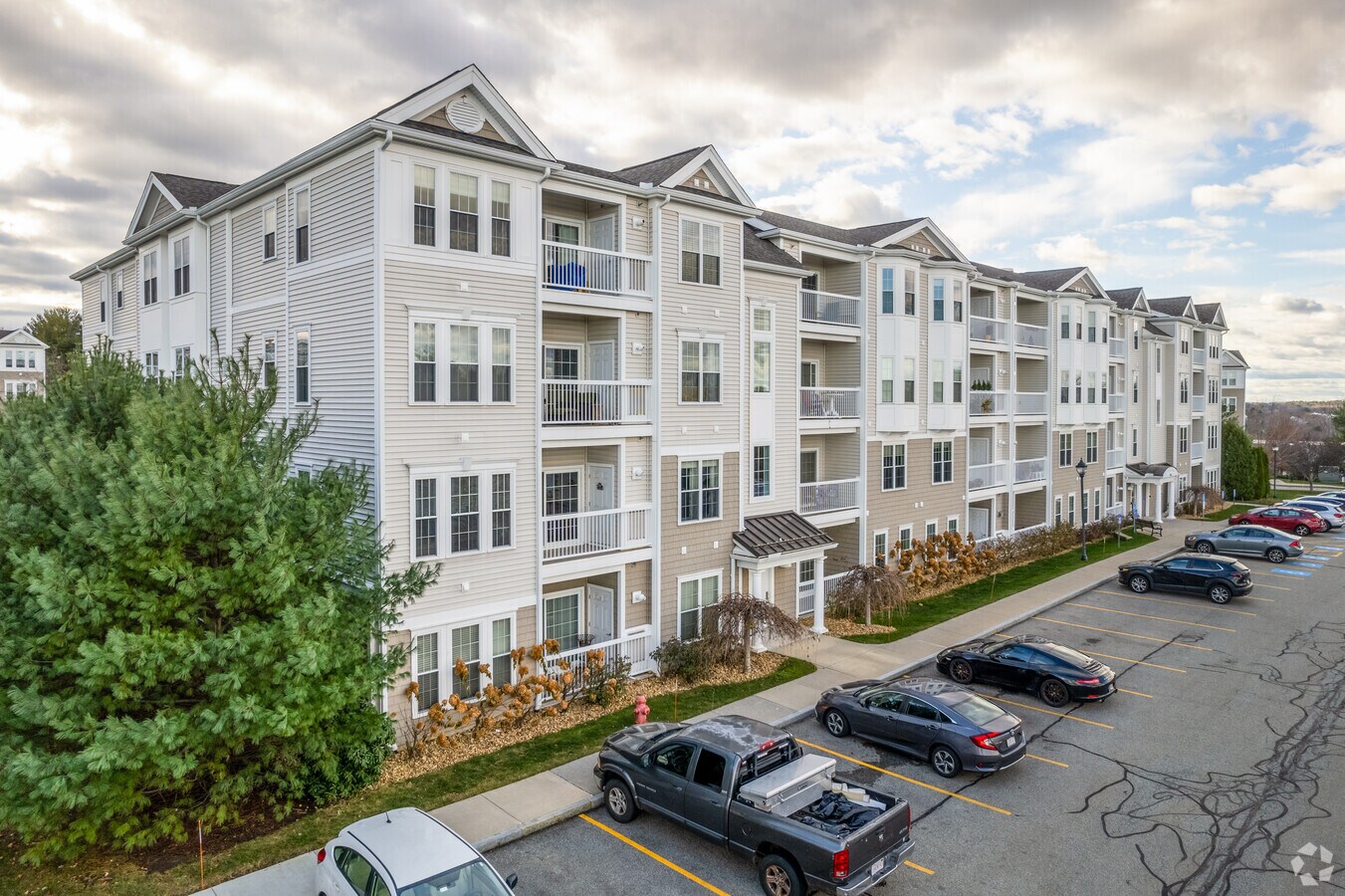Photo - Wellington Crossing Apartments
