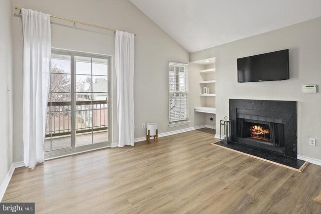 Building Photo - 12157 Penderview Terrace Unit 838