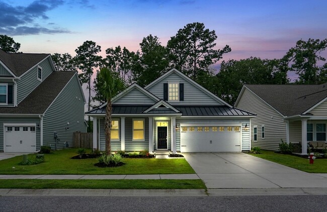 Remarkable 3 BR/ 2 BA Home With Solar Panels - Remarkable 3 BR/ 2 BA Home With Solar Panels