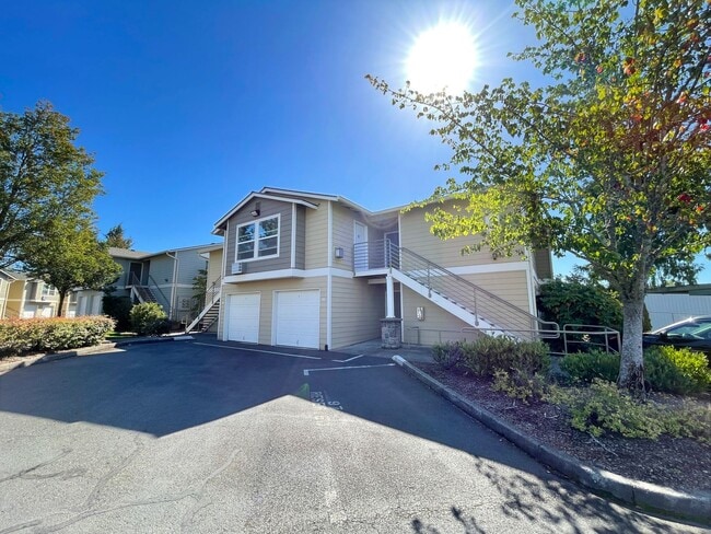 Building Photo - Fantastic Main Level Condo w/Garage, Patio... Unit 1404