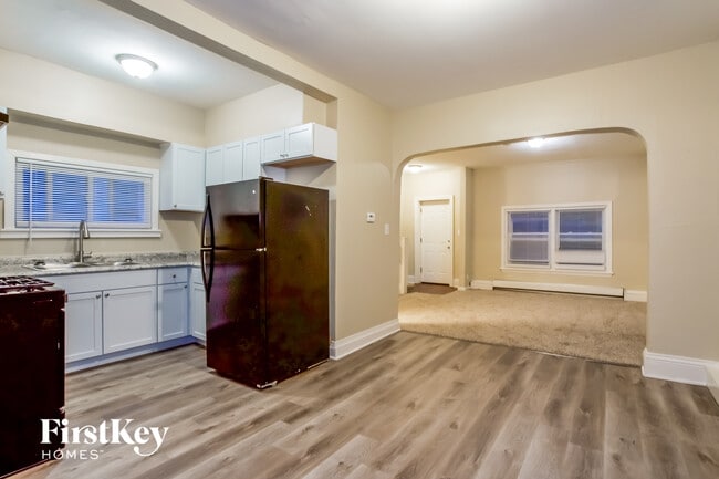 Photo - 709 Porter St