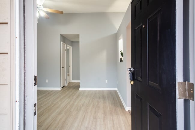 Photo - 506 Idlewood Cir