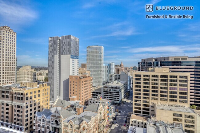 Photo - 501 Brazos St Unidad FL19-ID229