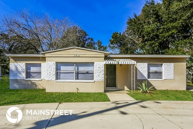 Building Photo - 1411 Palmdale St