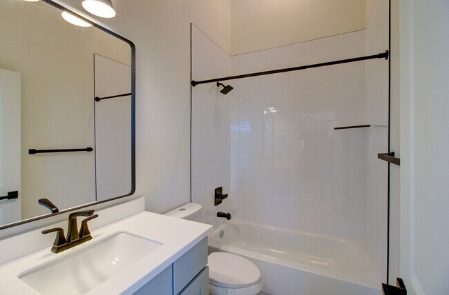 Photo - 1221 East Emma Drive Unit 204