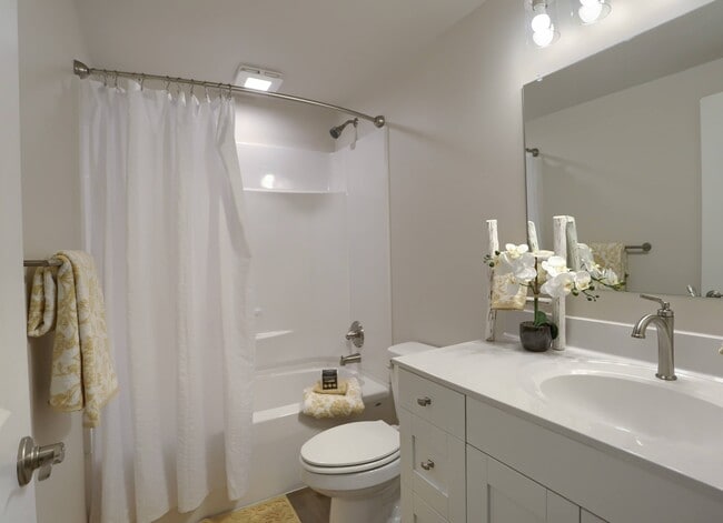Briarcrest Gardens Townhomes & Apartments
