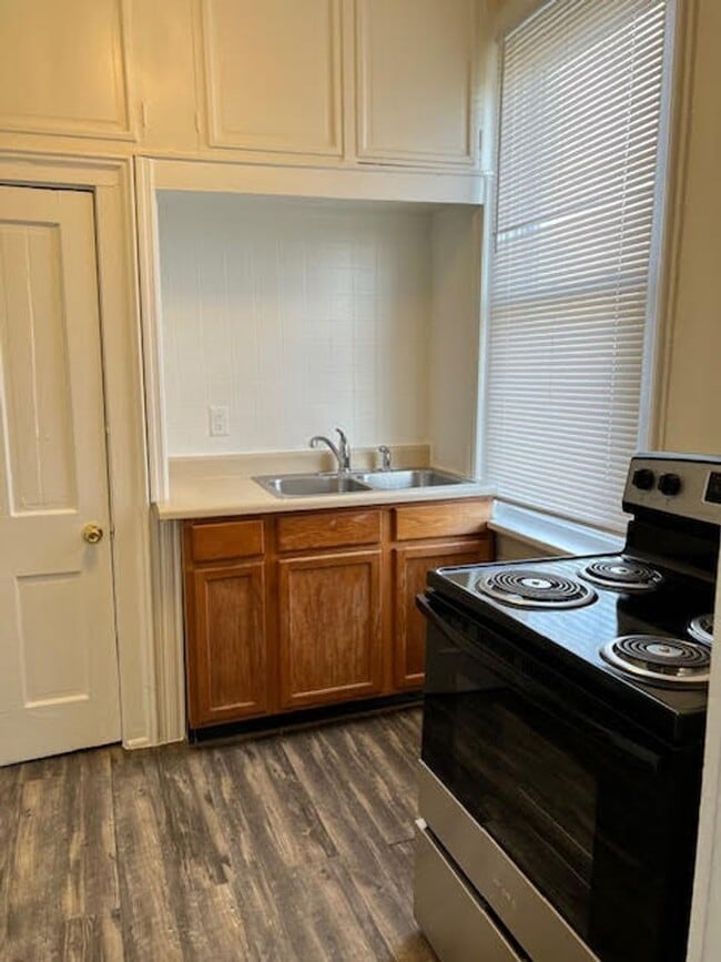 Photo - 1424 California Ave Unit 2