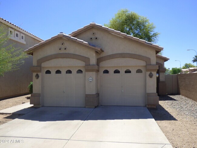 Photo - 10529 W Berkeley Rd