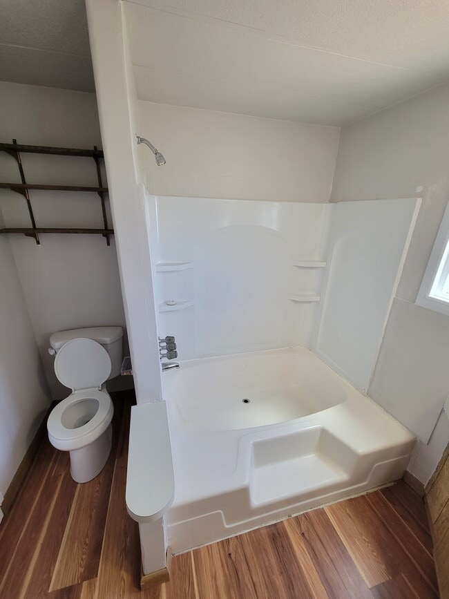 Photo - 636 5th St