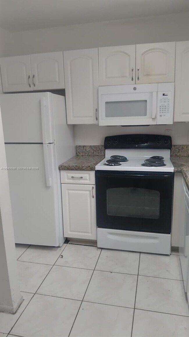 Photo - 4240 NW 21st St Unidad 136