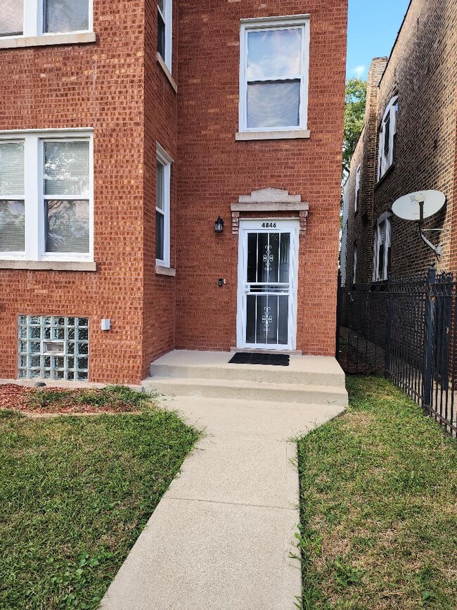 Building Photo - 4846 W Haddon Ave Unit 1st FL