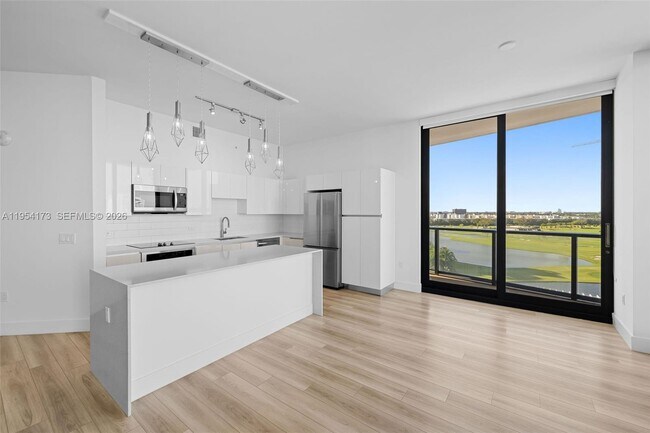 Photo - 101 Diplomat Pkwy Unit 1001