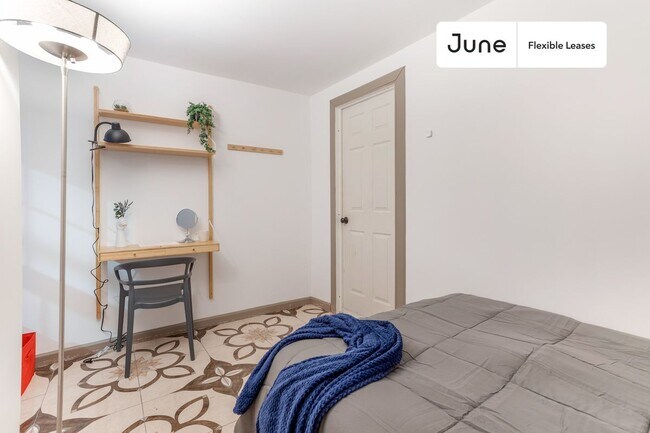 Functional ROOM at The Upper Manhattan House