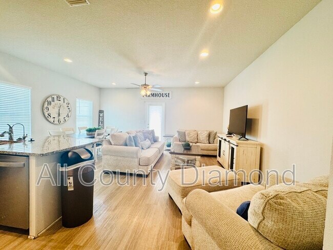 Photo - 7478 Shadow Lake Dr