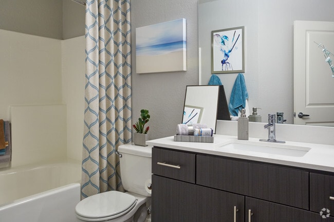 1BR, 1BA - 766 SF