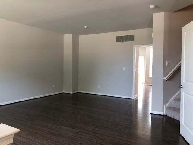Photo - 2780 Ashcombe Dr.