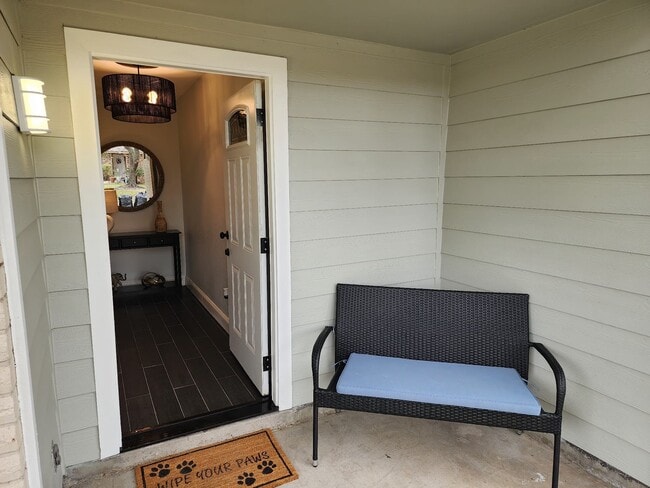 Building Photo - 2123 Quail Valley E Dr Rental