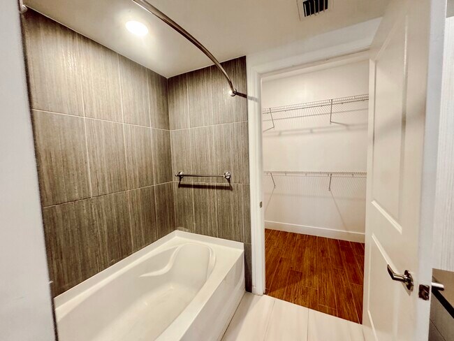 Photo - 2162 NE 168th St Unit A1