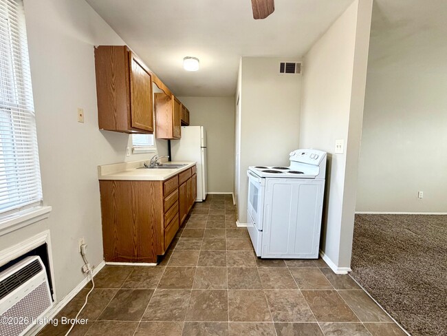 Photo - 9409 La Grange Rd Unit 3