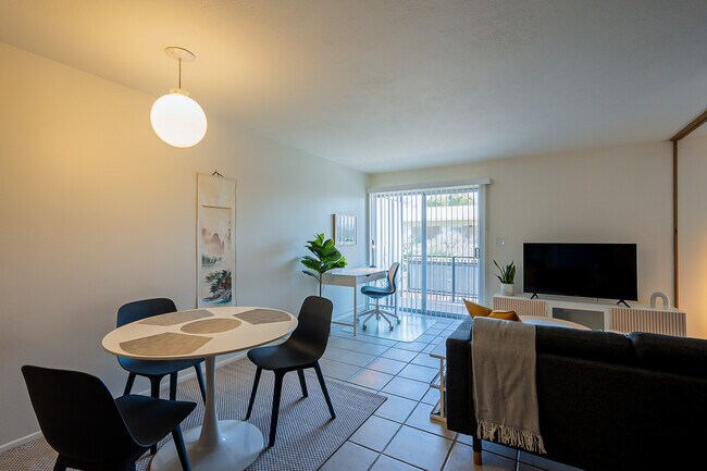 3940 E. Timrod St. #209