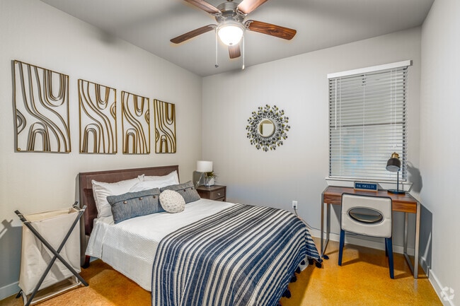 Estrella - Secondary Bedroom