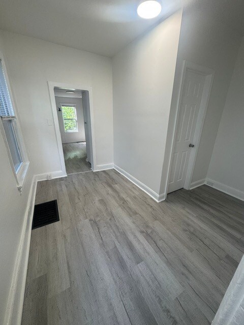 Photo - 305 N Franklin St